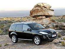 Peugeot развешивает подарки на новогодней ёлке - Peugeot