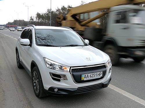 Тест-драйв Peugeot 4008: раздвоение личности