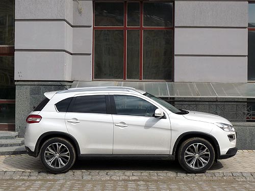 Тест-драйв Peugeot 4008: раздвоение личности