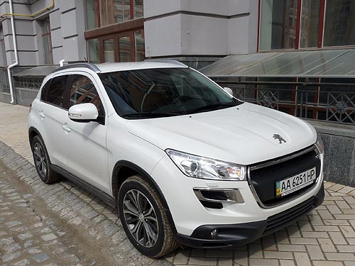 Тест-драйв Peugeot 4008: раздвоение личности