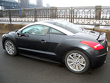 Тест-драйв Peugeot RCZ: Гламур в зимнем городе