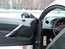 Тест-драйв Peugeot RCZ: Гламур в зимнем городе