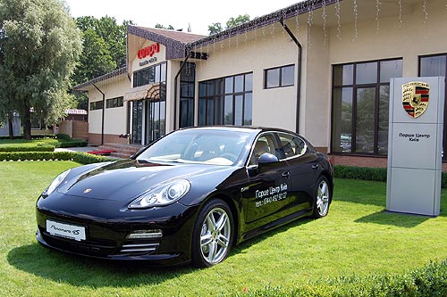Porsche поддерживает теннис в Украине - Porsche