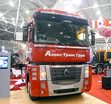 В Украине презентовали новый Renault Magnum 2008 - Renault