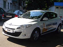 На каких автомобилях ездят гости Одесского Кинофестиваля? - Renault