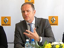 У Renault в Украине новый дилер, новый автосалон и идеология французских ресторанов