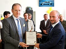 У Renault в Украине новый дилер, новый автосалон и идеология французских ресторанов