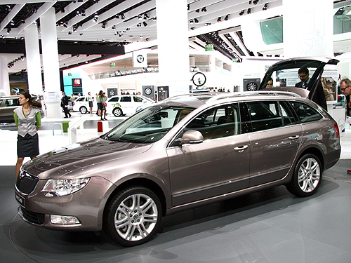 Во Франкфурте показали универсал Skoda Superb Combi - Skoda