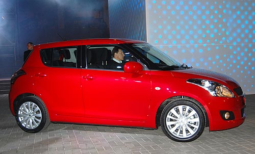 В Украине появился новый гаджет…автомобиль Suzuki New Swift - Suzuki