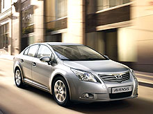 На Toyota Auris и Toyota Avensis действует горячее ценовое предложение - Toyota