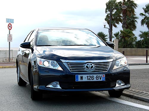 Тест-драйв новой Toyota Camry: Правильный генетический код