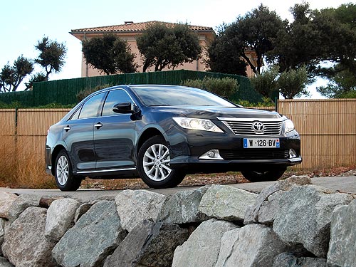 Тест-драйв новой Toyota Camry: Правильный генетический код