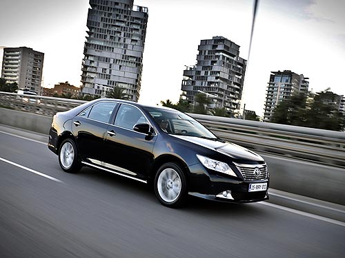 Тест-драйв новой Toyota Camry: Правильный генетический код