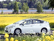 Toyota Prius стал лучшим гибридным автомобилем 2011 года в Украине - Toyota