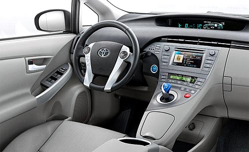 В Украине стартовали продажи обновленного Toyota Prius - Toyota