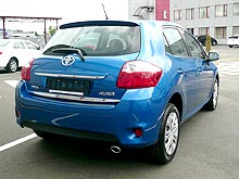 Toyota начала производство гибридного Auris - Toyota