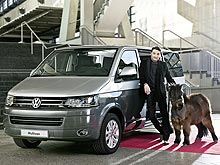 Всемирно известный музыкальный продюсер выбрал Volkswagen Multivan Business - Volkswagen