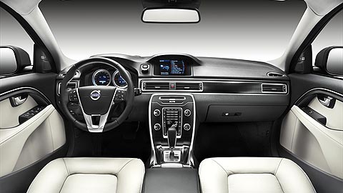 В обновленных моделях Volvo V70, XC70 и S80 теперь доступны новейшие системы безопасности - Volvo
