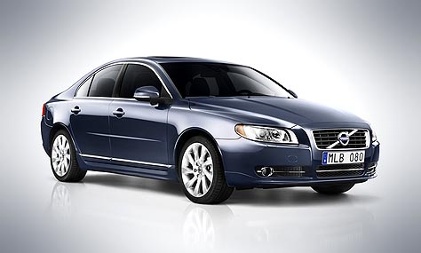 В обновленных моделях Volvo V70, XC70 и S80 теперь доступны новейшие системы безопасности - Volvo