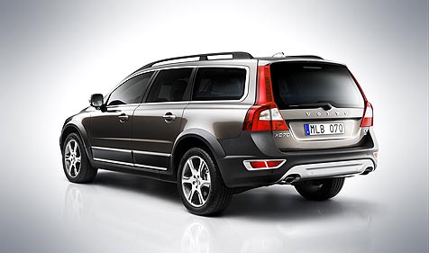 В обновленных моделях Volvo V70, XC70 и S80 теперь доступны новейшие системы безопасности - Volvo
