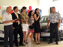 Во Львове вручили 2 автомобиля Volvo C30 победителям акции в сети «ОККО» - Volvo