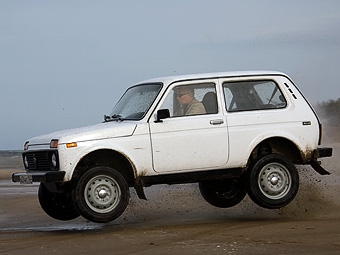 АвтоВАЗ за полгода продал в России почти 300 000 Lada - ВАЗ