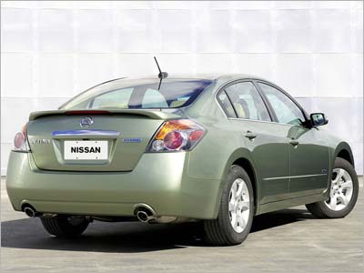 Nissan сокращает производство Altima - Nissan