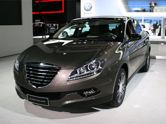 Lancia Delta представили под брэндом Chrysler - Lancia