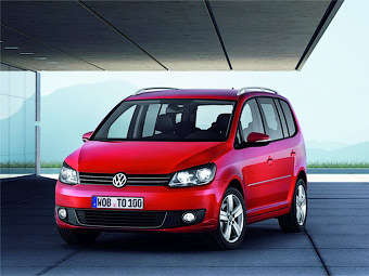 VW официально представил обновленный компактвэн Touran - Volkswagen