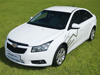 General Motors начнет испытания электрической версии Chevrolet Cruze - Chevrolet