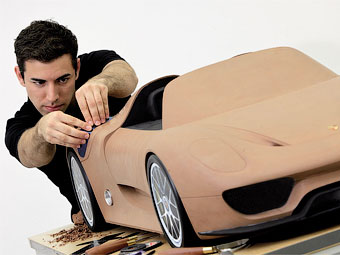 Porsche показала макет серийного гибридного суперкара - Porsche