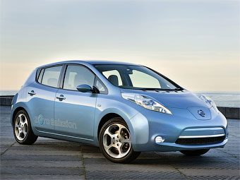 Кто победил в конкурсе "Car of the Yeear 2011"? - Nissan