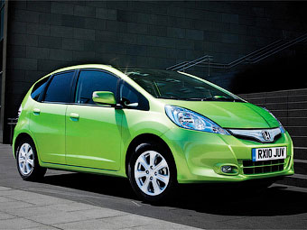 Honda Fit вырывается в лидеры на японском рынке - Honda