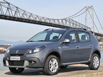 Renault рассекретила обновленный хэтчбек Sandero - Renault