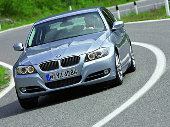 BMW представила обновленную "трешку" - BMW