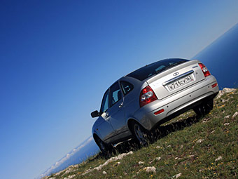 АвтоВАЗ готовит "сверхбюджетную" версию Lada Priora - ВАЗ