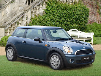 MINI выводит на рынок бюджетную версию Cooper  - Mini