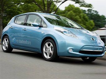 Nissan показала свой первый массовый электрокар - Nissan