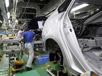 За второй квартал Toyota потеряла два миллиарда долларов - Toyota