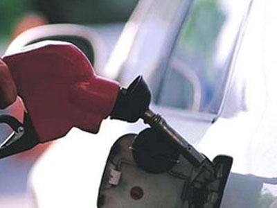 В Киеве значительно выросли розничные цены на нефтепродукты - бензин